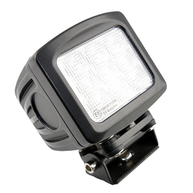 LED Pracovní světlo 90W (9 x 10W CREE) 60°