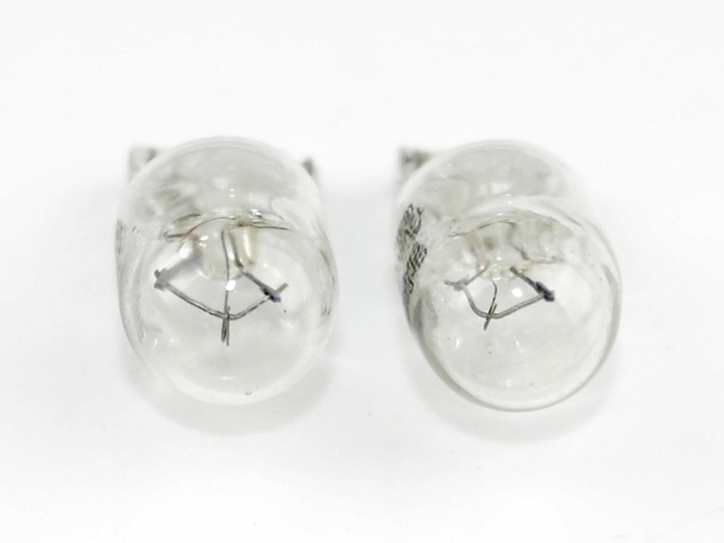 W5W Halogenové žárovky 5W (žlutá) E4