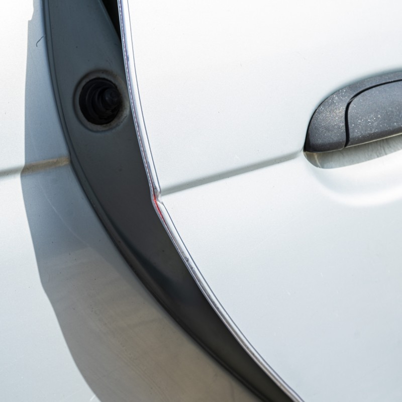 Ochranná lišta hran dveří auta (T)