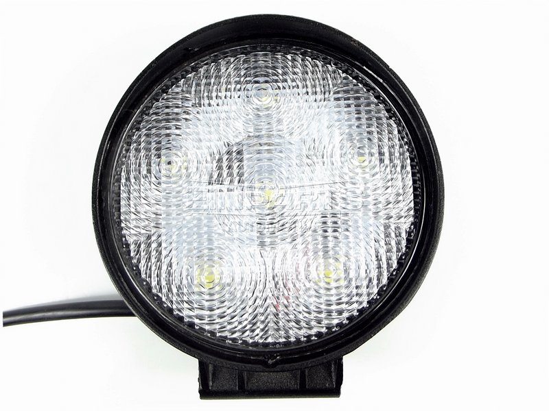 LED Pracovní světlo 18W (6 x 3W) 60° s magnetem